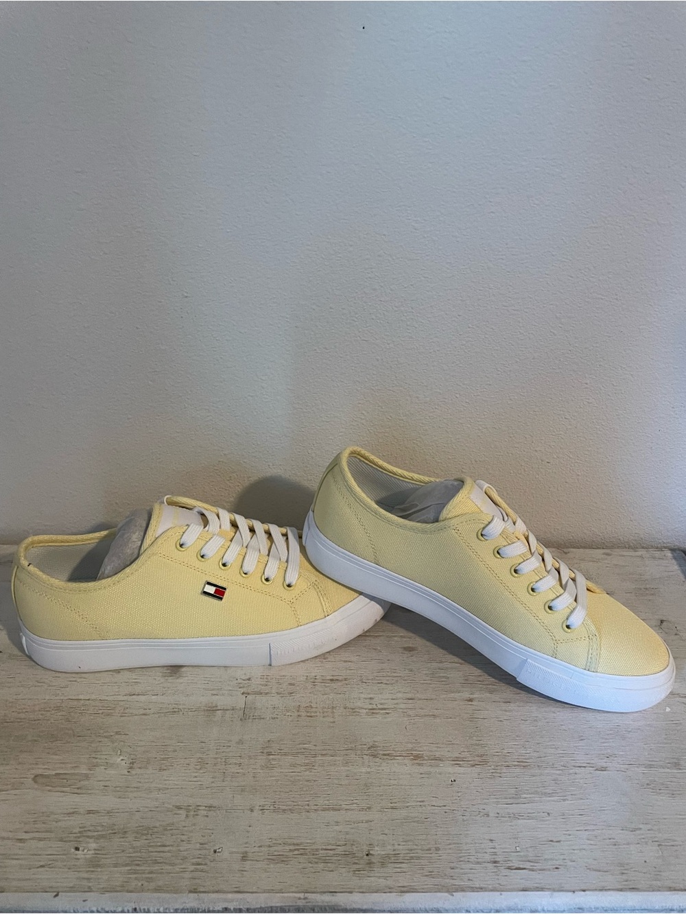 Tommy Hilfiger Women’s Aressa - Yellow - Size 9